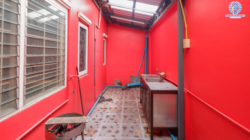 *****ทาวน์เฮ้าส์มือสองย่านกรุงเทพมหานคร ม.มณฑล7 เลียบคลองทวีวัฒนา บนเนื้อที่กว้างขวางถึง 22.5 ตร.ว. ฟังก์ชัน 4 ห้องนอน 2 ห้องน้ำ 1 ที่จอดรถ แถมฟรี! 2 เครื่องปรับอากาศ บ้านพร้อมอยู่ ต่อเติมครัว ใกล้รถไฟฟ้าสายสีน้ำเงิน "สถานีหลักสอง" จองด่วน!…